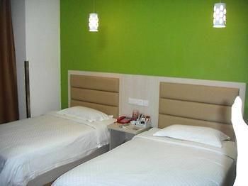 Fond 118 Yanshuiting Hotel Jiujiang  Bagian luar foto